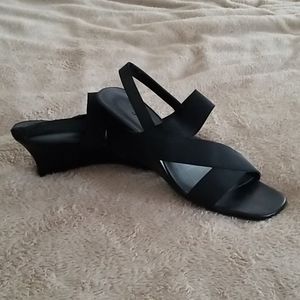 Black wedge heel dress shoes